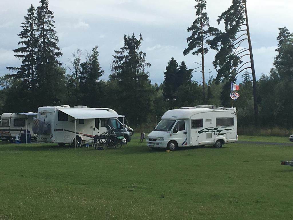 Camping Intercamp Tatranec ตาตรันสกา ลอมนีจา ภายนอก รูปภาพ